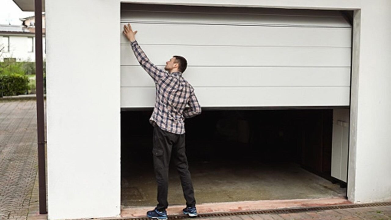 How Weather Can Damage Your Garage Door – And How Timely Garage Door Repairs Prevent It